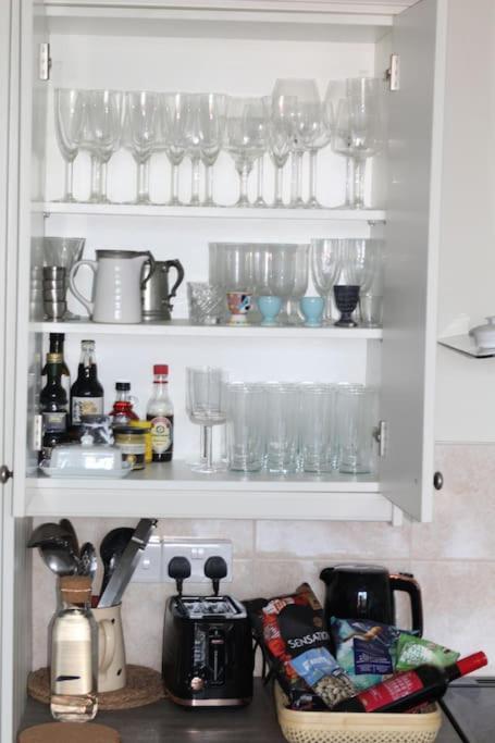Perfect For Large Family & Friends, Free Parking, Games Villa Рединг Екстериор снимка